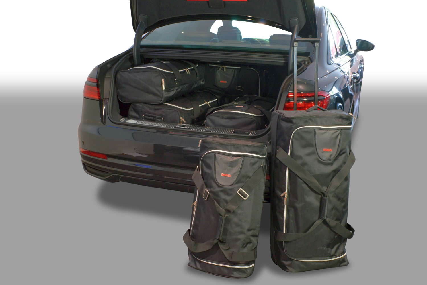 https://www.car-bags.com/images/stories/virtuemart/product/a25501s-audi-a8-d5-2017-car-bags-1.jpg