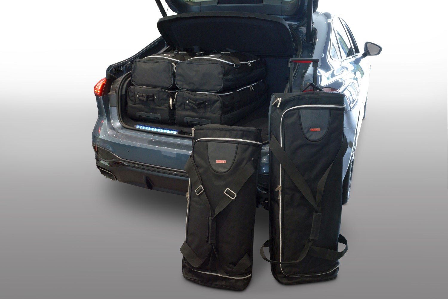 Travel bag set suitable for Audi A5 Limousine (FU) 2024-present 5-door hatchback Original Travel bag set suitable for Audi A5 Limousine (FU) 2024-present 5-door hatchback Original