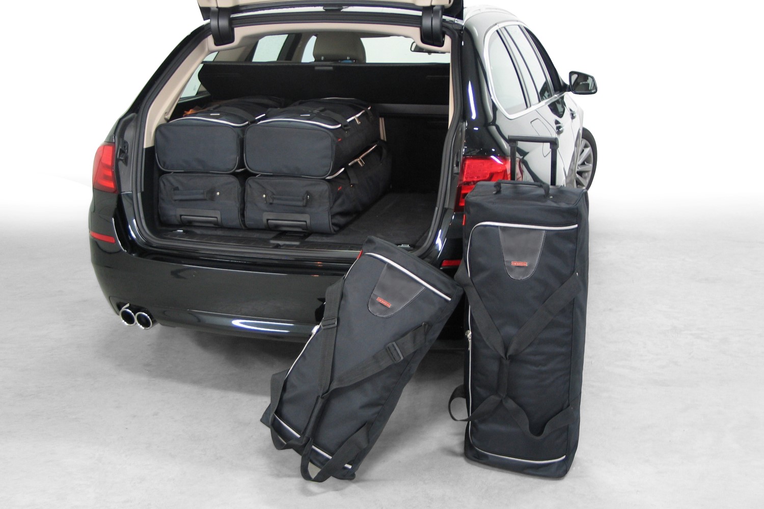 https://www.car-bags.com/images/stories/virtuemart/product/b10201s-bmw-5-serie-touring-f11-11-car-bags-1.jpg