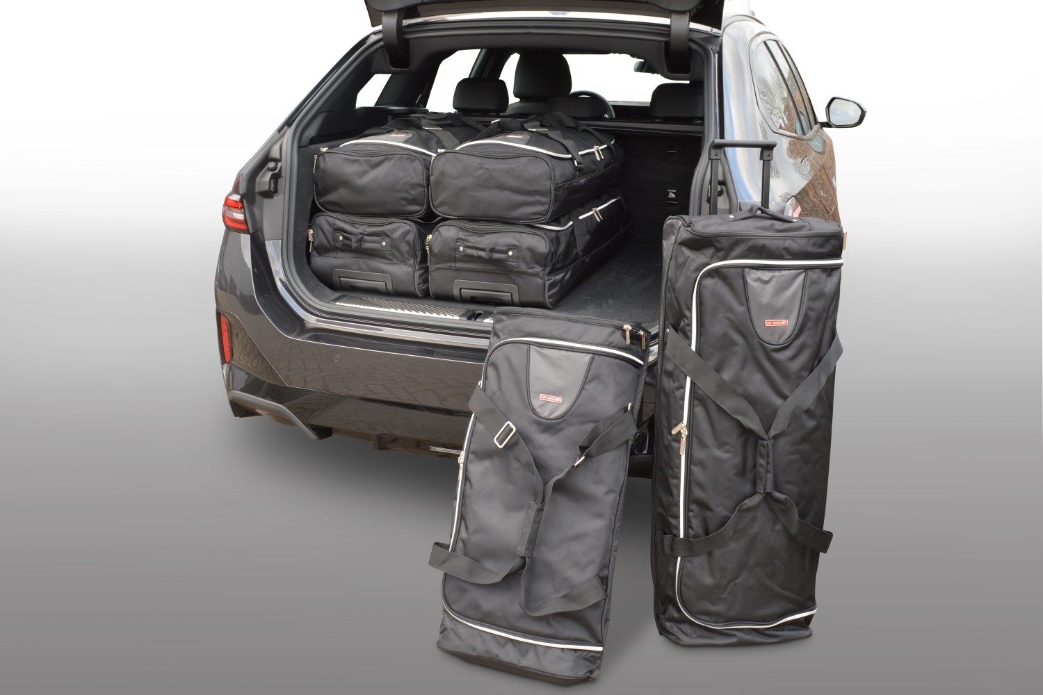 Travel bag set suitable for BMW 5 Series Touring (G61) 2024-present wagon Original