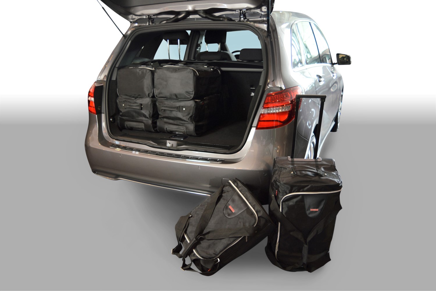 Mercedes Benz - Travel Bag, Black Red, B67871669