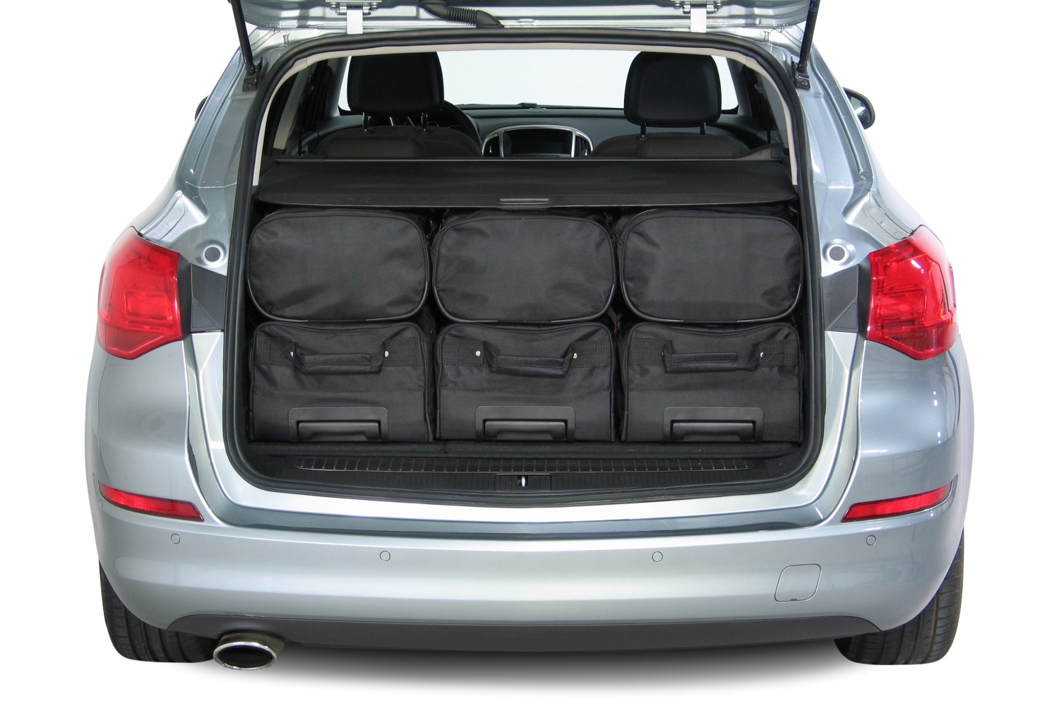 https://www.car-bags.com/images/stories/virtuemart/product/o10201s-opel-astra-sports-tourer-10-car-bags-4.jpg