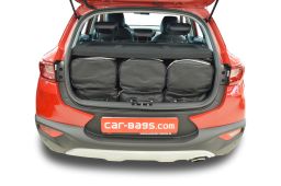 Kia Stonic (YB) (without adjustable boot floor) 2017- Car-Bags.com travel bag set (4)