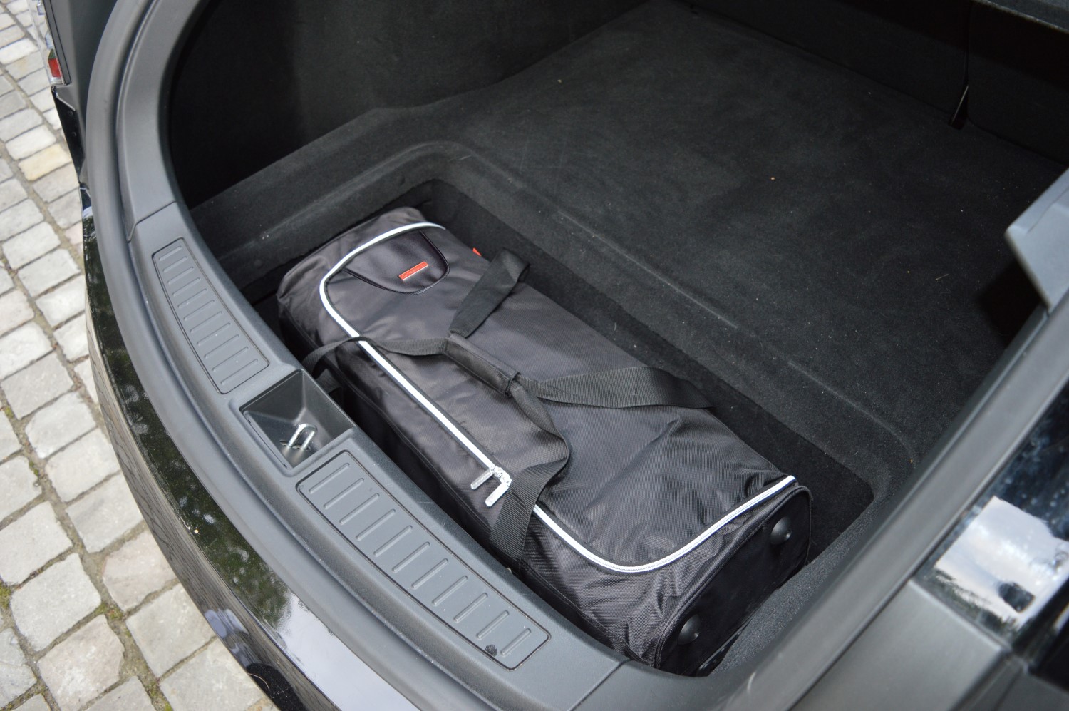 Autotaschen Tesla Model S Auto Rollentasche Car Bags Com